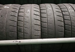 Slicks michelin 31