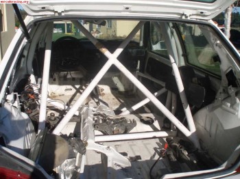 Se vende carroceria 106 rallye 1.3 con barras + motor