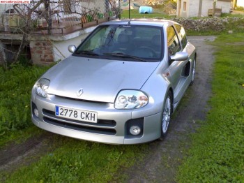Se vende clio v6