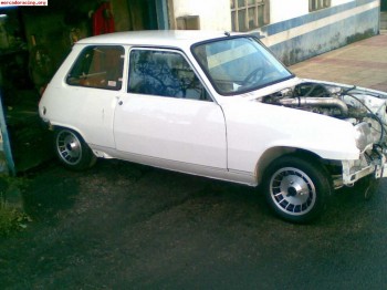 Se vende o cambia r5 alpine turbo año 83 por terminar