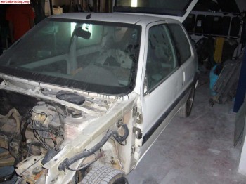 Se vende carroceria de peugeot 106 xsi