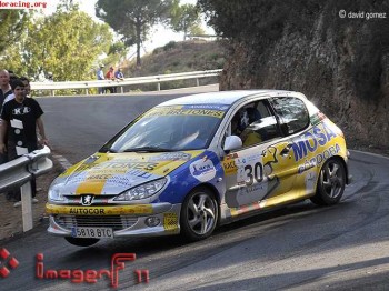 Se compra coche de rallyes hasta 12.000 €