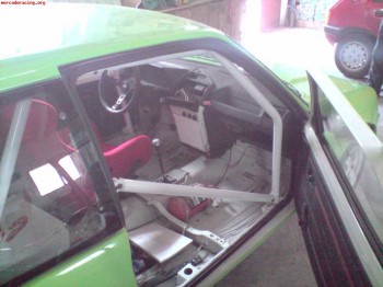 3500€ 205 rally y mucho repuesto. negociables!!!