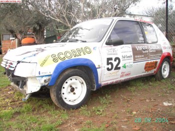 Peugeot 205 rallye con golpe