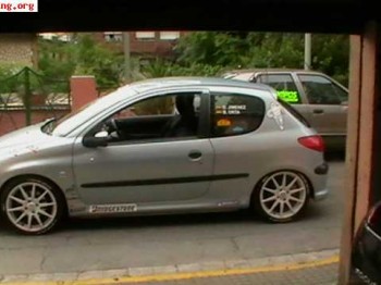  urge la venta de este 206