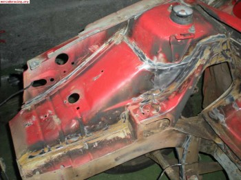 Se vende peugeot  106 de carreras desarmado muy barato