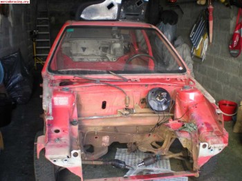 Se vende peugeot  106 de carreras desarmado muy barato,urge 