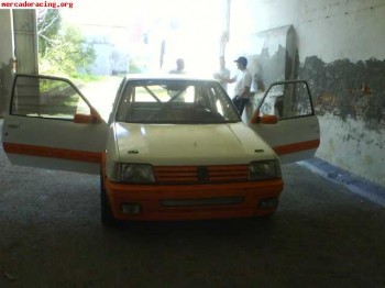 Se vende o se cambia por coche de serie