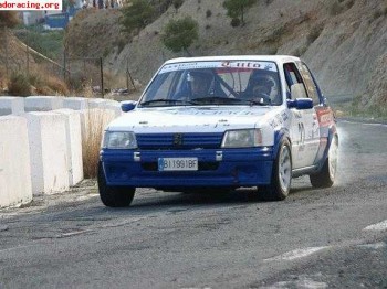 Busco coche de rallys no mas de 2.500 euros