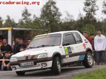 Se vende 205 gti con mucho recambio