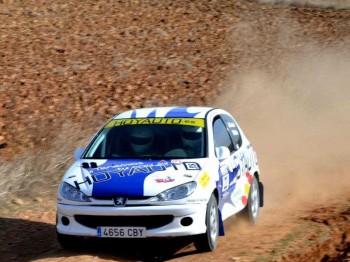 Se vende peugeot 206 xs de tierra. 