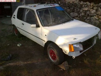 Se vende 205 1.6 gti de correr