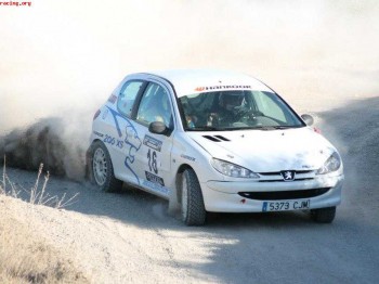 Peugeot 206 xs 1600 16v gr a tierra/asfalto