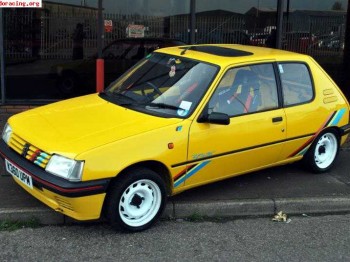 Compro 106 xsi , 205 rallye o gti , ax gt, gti ,sport