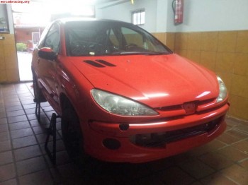 Urge venta carroceria de 206