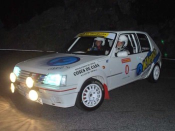 Vendo,,, impecable,,,   205 rallye