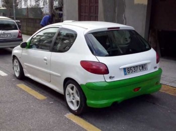 Vendo 206 gr:a urge buen precio!!!