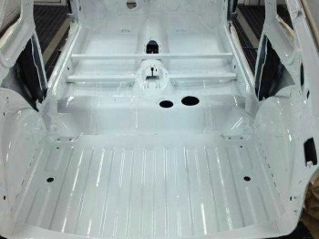 Carroceria de 205 3p rehecha de cero