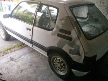 205 gti 1100€ negociables.