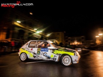 Vendo peugeot 205 rally