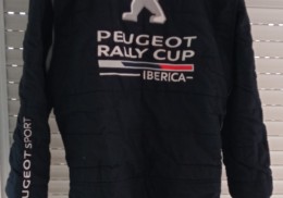 Mono peugeot copa iberica talla 50