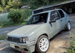 Peugeot 205