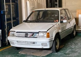 Peugeot 205 rallye