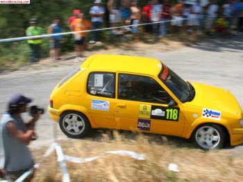 Se vende 205 grupo a galicia.