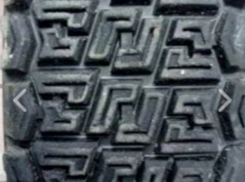 Michelin tl80 de tierra para llanta 14 con muy pocos km cronometrados