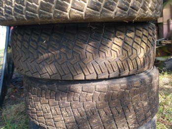 Pirelli y hankook de tierra