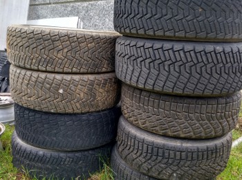 Lote 9 ruedas de tierra en 15