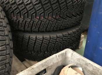 10 ruedas de tierra pirelli k4