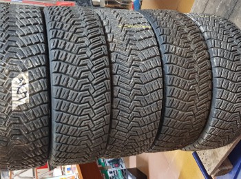 Pirelli 195/65/15 al 50%. 60eur/ud