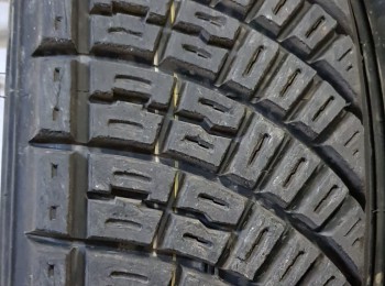 Neumáticos mrf tierra 205/60/15 compuesto medio prácticamente nuevos