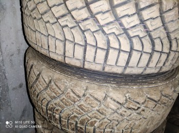 4 neumáticos khumo de tierra con llanta