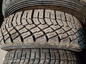 4 neumáticos khumo de tierra 