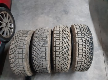Kumho r800