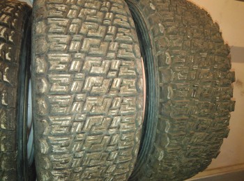 Neumaticos de tierra en 16  michelin m8 18/68-16