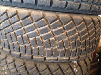Vendo llantas de tierra con goma practicamnete nuevas