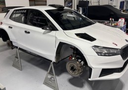 Skoda fabia rs rally2