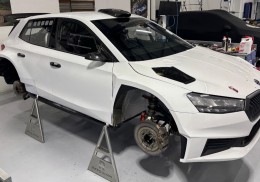 Skoda fabia rs rally2