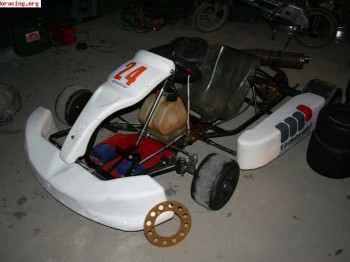 Se vende kart 100 sonik con embrague 800 euros no negociabl 