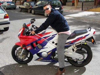 Se  vende o se cambia  moto de carretera por kart