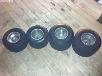 Se vende material de karting