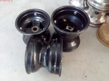 Vendo 3 llantas tonykart cadet