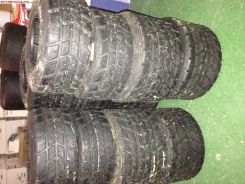 Vendo varios juegos de neumáticos de agua.