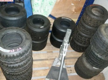 Vendo lote de ruedas para kart y desmontador 