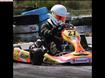 Vendo o cambio por coche de carreras kart kz 125 y equipacio