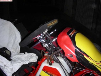 Se vende kart 125 manarello 2007 k9b