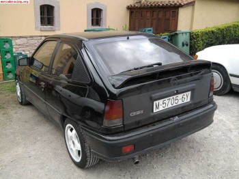 Se vende o se cambia opel kadett gsi 1.8 115 cv